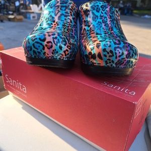 Sanita Colorful Leopard Clogs sz 39